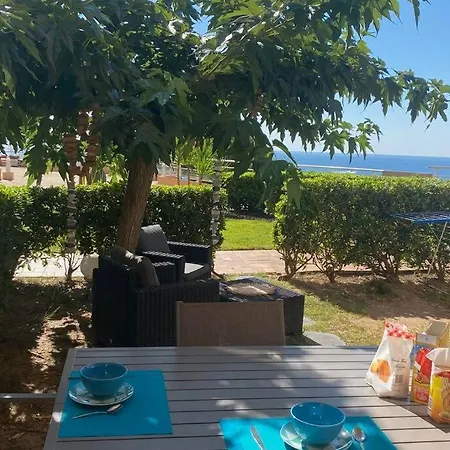Vue Avec Piscine Chauffee *